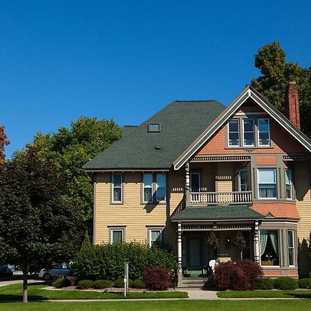 The Ludington House Bed and Breakfast Exterior foto